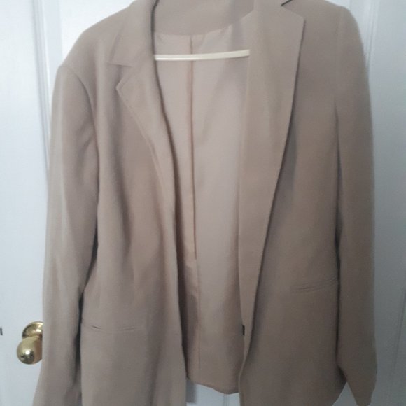 Ladies jacket - Picture 1 of 1